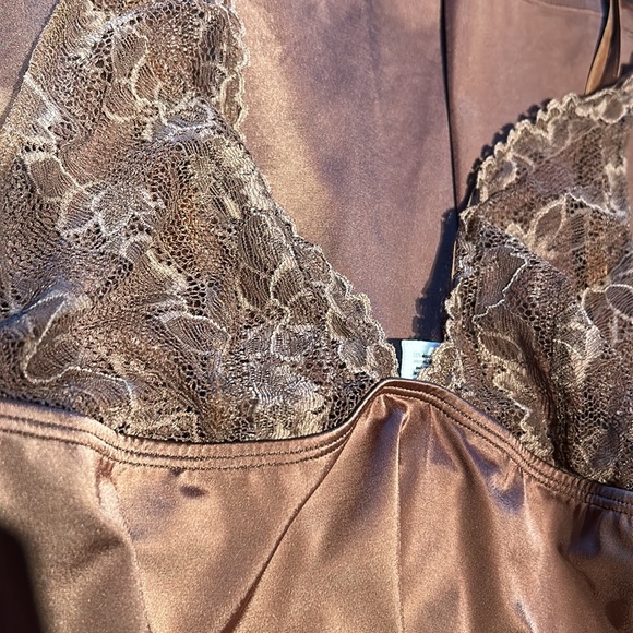 Lacy Satin Jersey Calvin Klein Slip - Picture 4 of 5